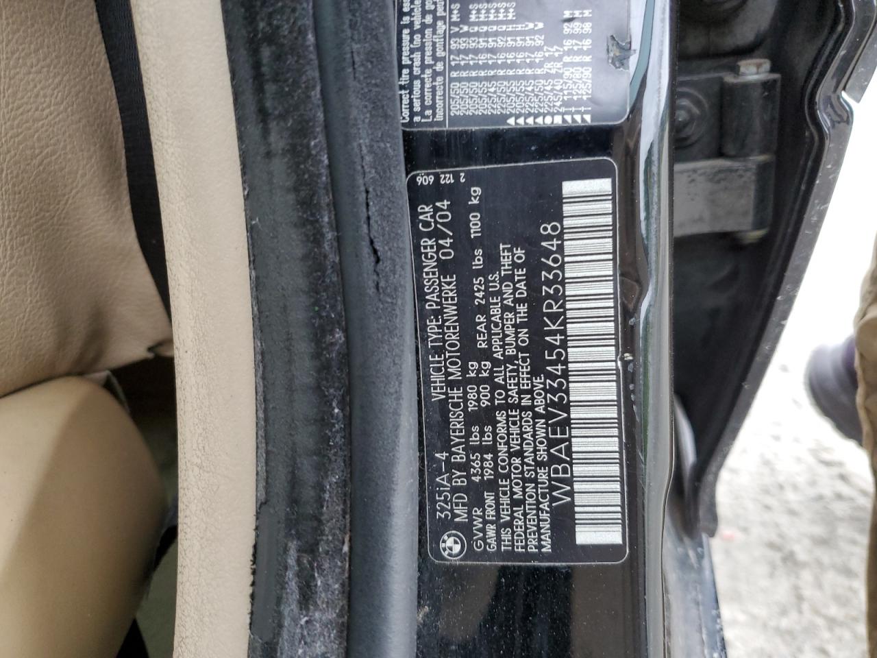 2004 BMW 325 I VIN: WBAEV33454KR33648 Lot: 60945994