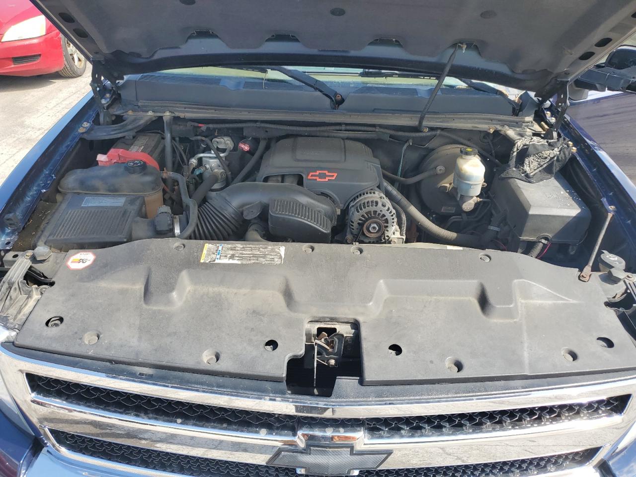 2009 Chevrolet Silverado - Image 11