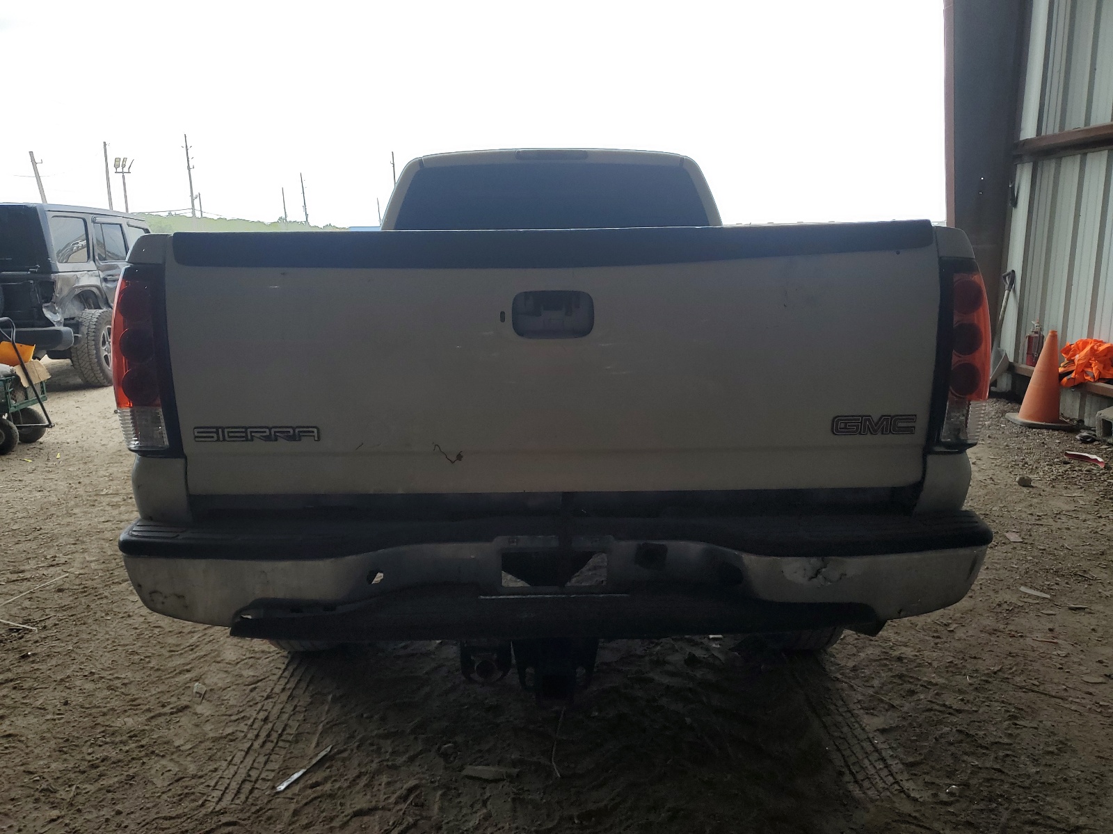 1GTHC29UX1E148902 2001 GMC Sierra C2500 Heavy Duty