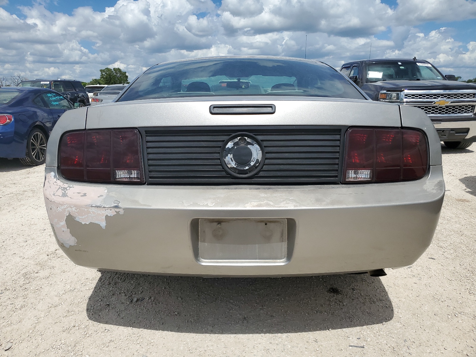 1ZVHT80NX85203705 2008 Ford Mustang