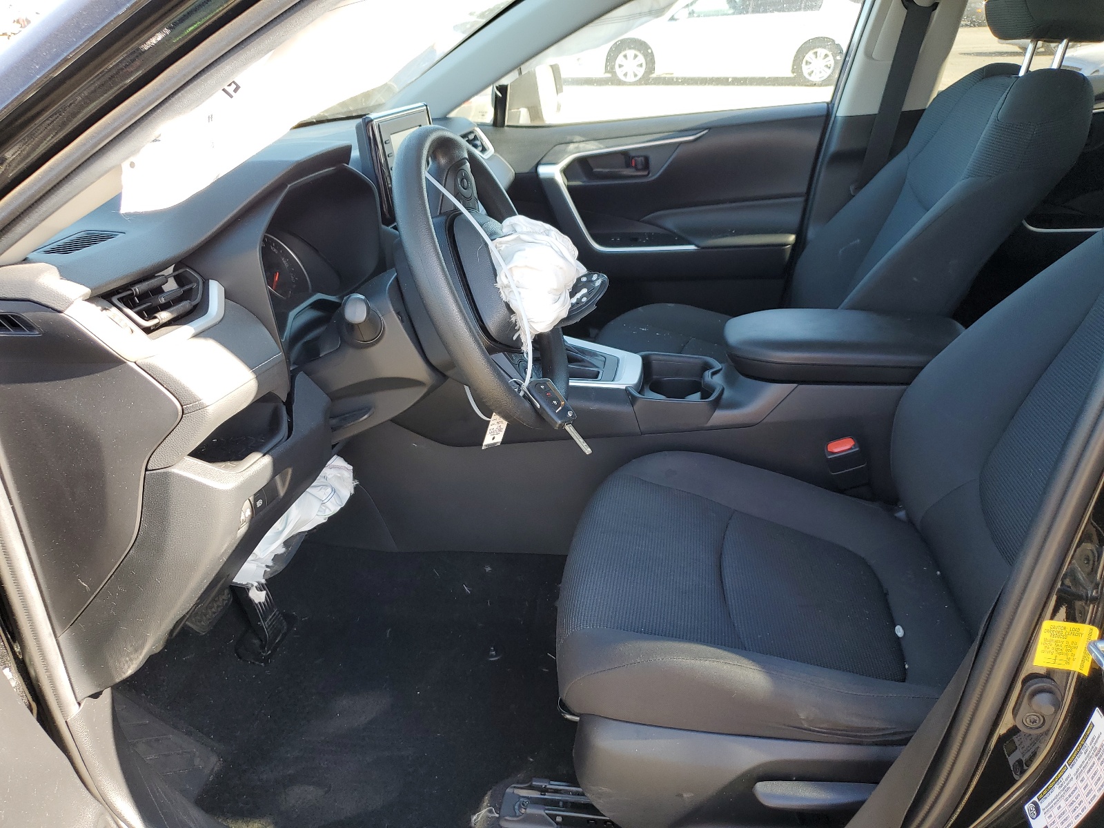 2T3K1RFV8LW080385 2020 Toyota Rav4 Le