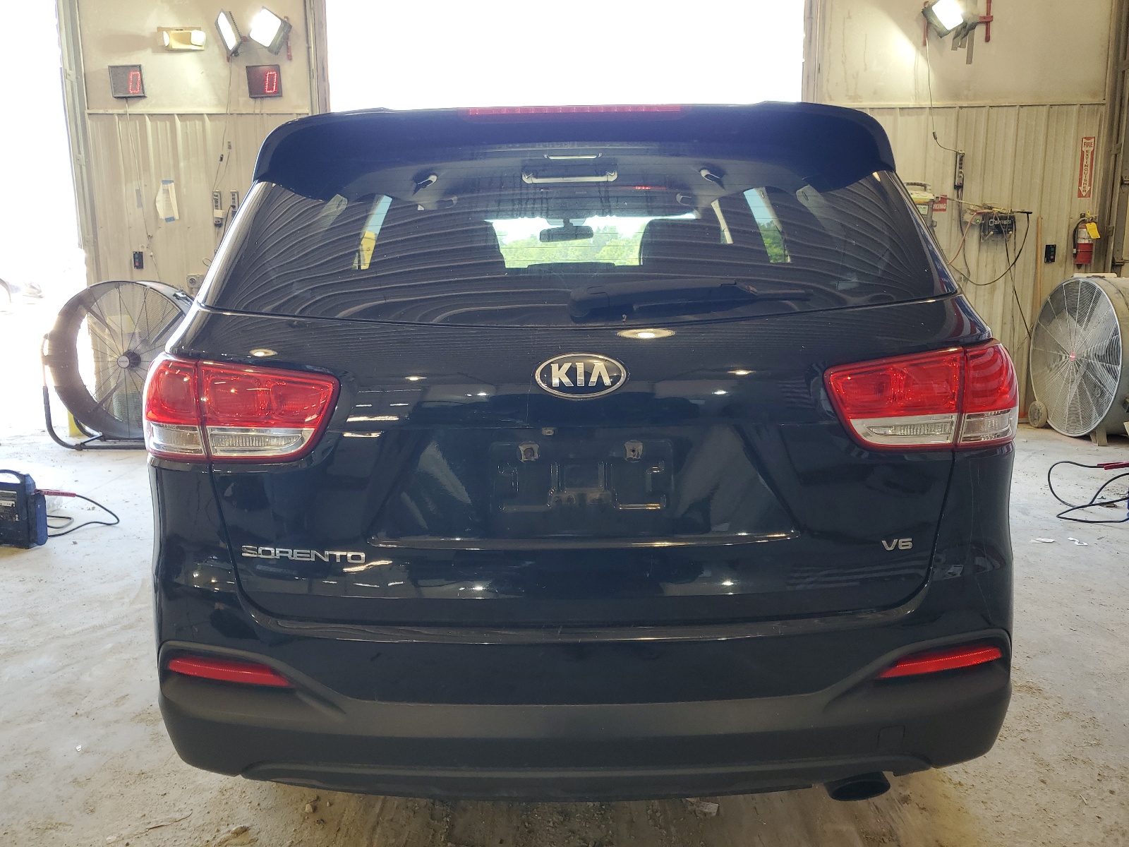 2016 Kia Sorento Lx vin: 5XYPG4A59GG021655