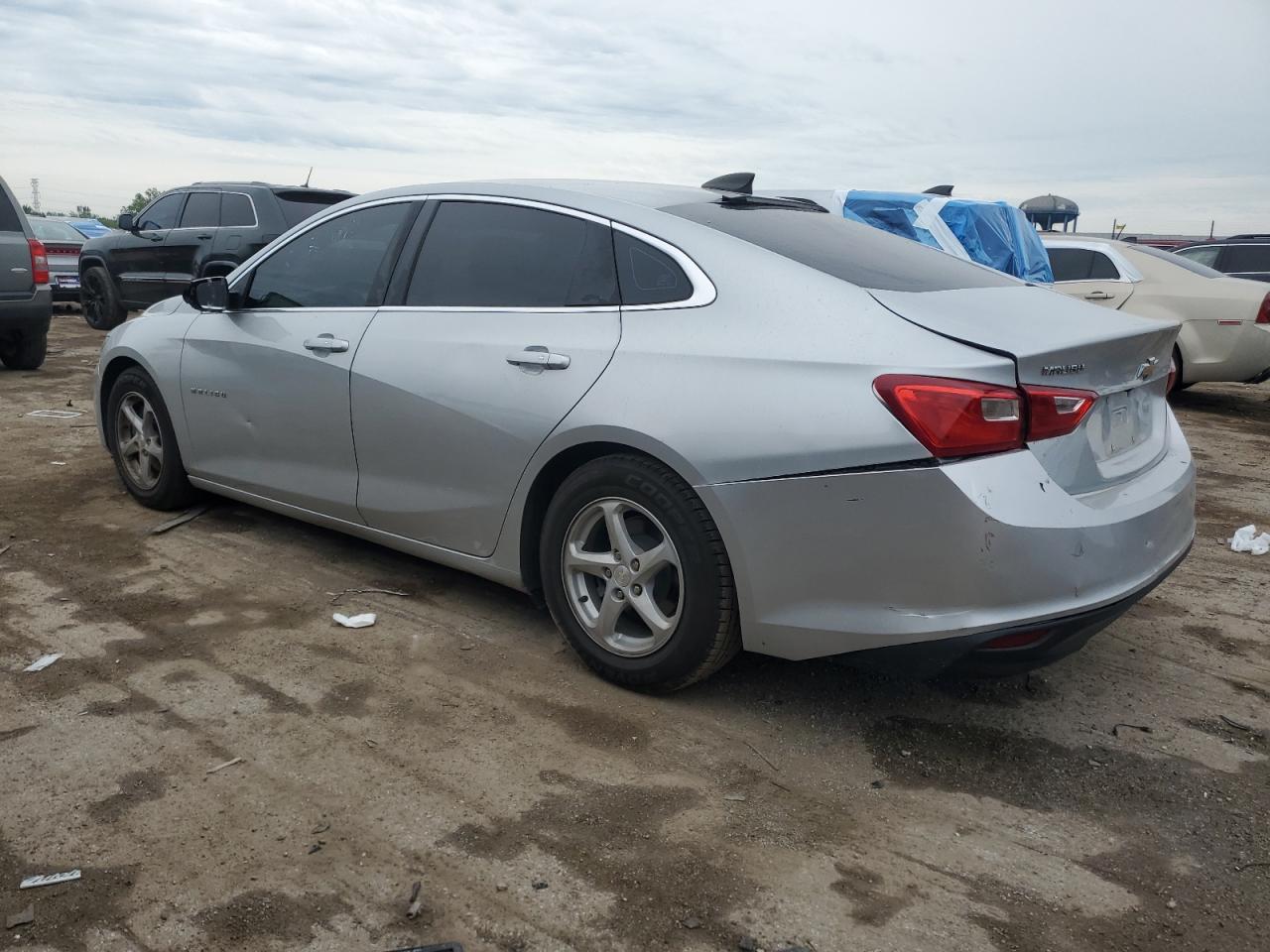 2016 Chevrolet Malibu - Image 2