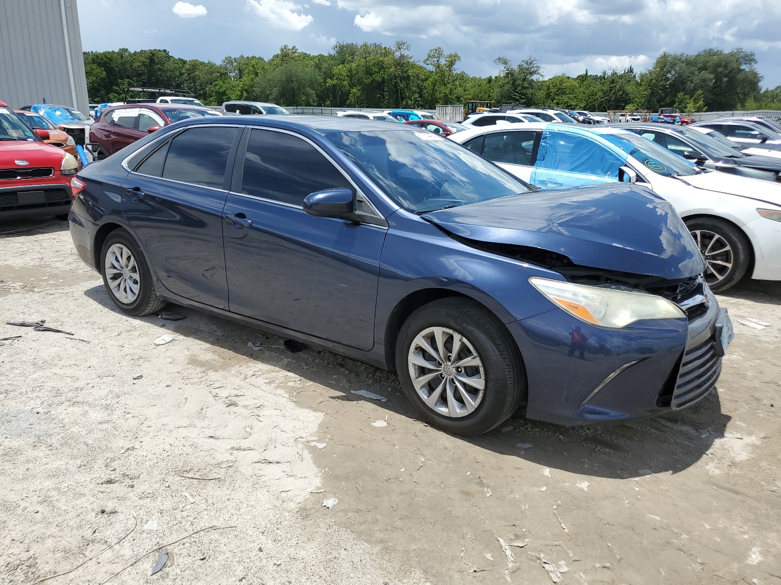 2016 Toyota Camry Le vin: 4T4BF1FK5GR573986