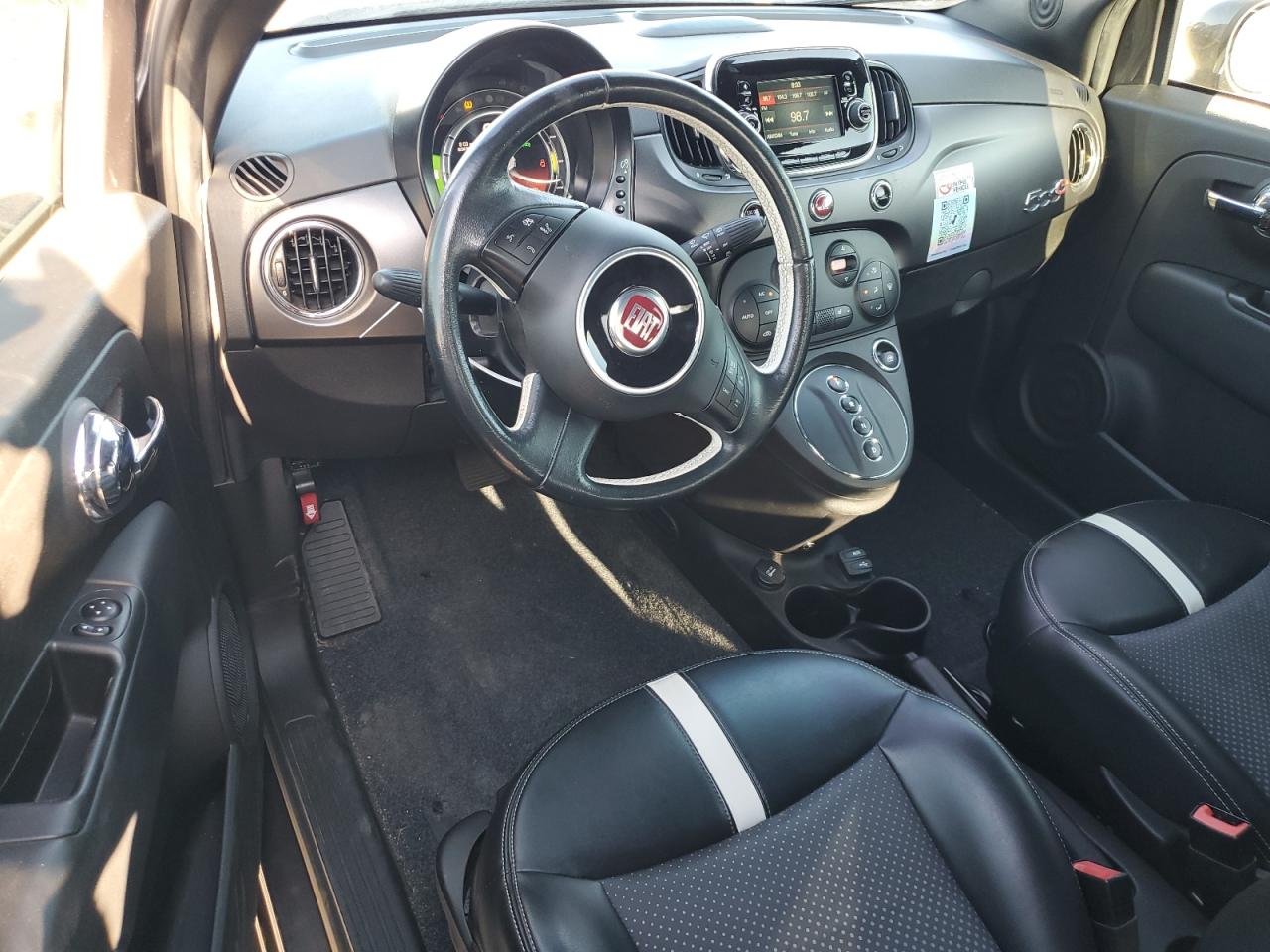 2017 Fiat 500 Electric VIN: 3C3CFFGE7HT647918 Lot: 59533894