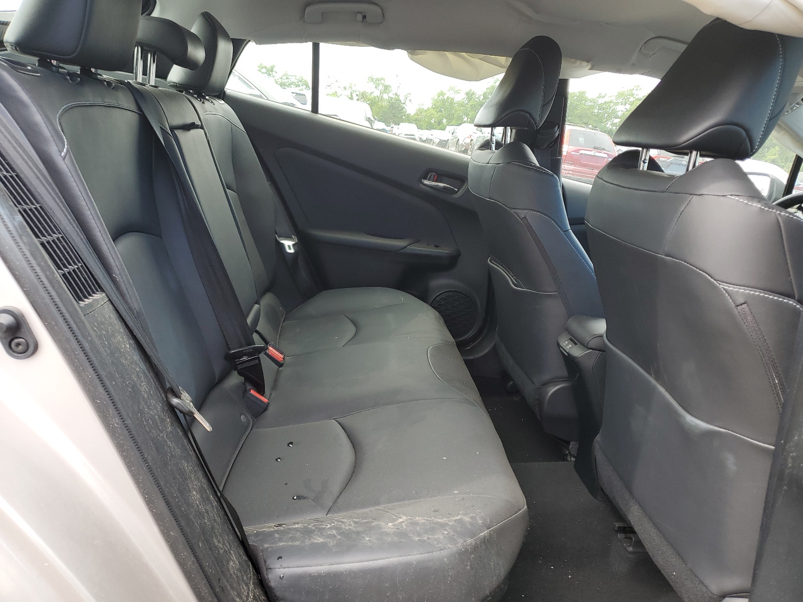 JTDKAMFP7N3216127 2022 Toyota Prius Prime Le