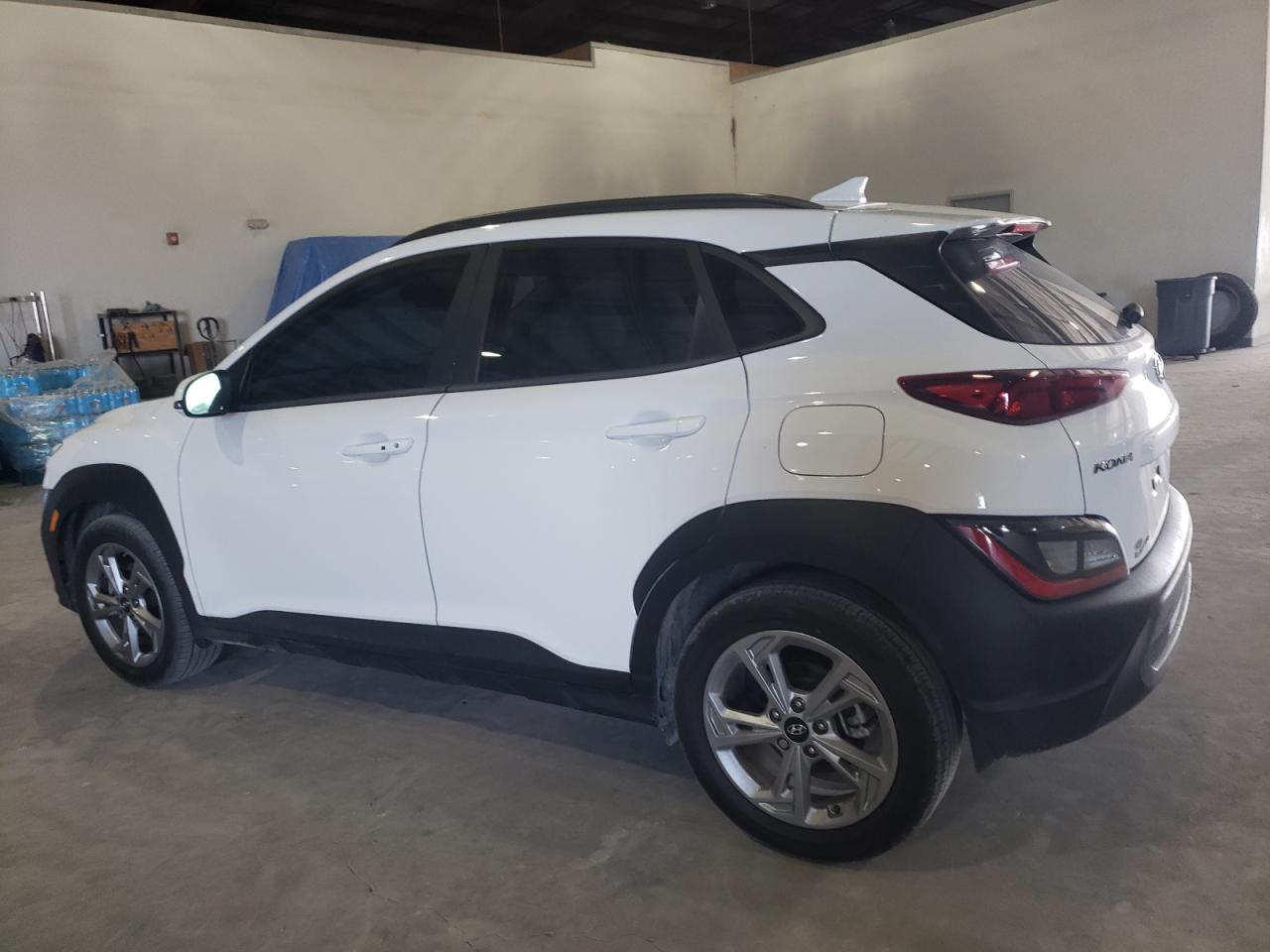 KM8K62AB0PU041682 Hyundai Kona SEL 2