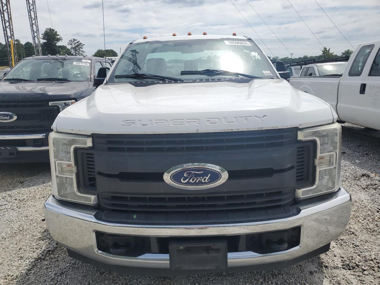 2017 Ford F350 - Image 5