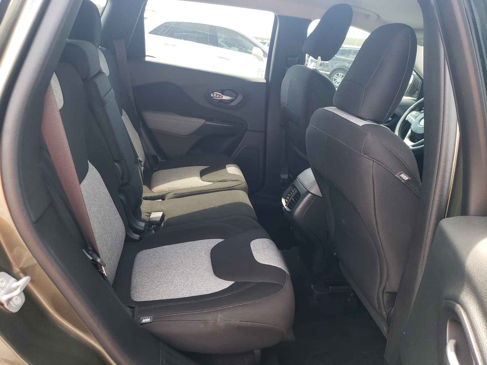 1C4PJMCB0EW231632 2014 Jeep Cherokee Latitude