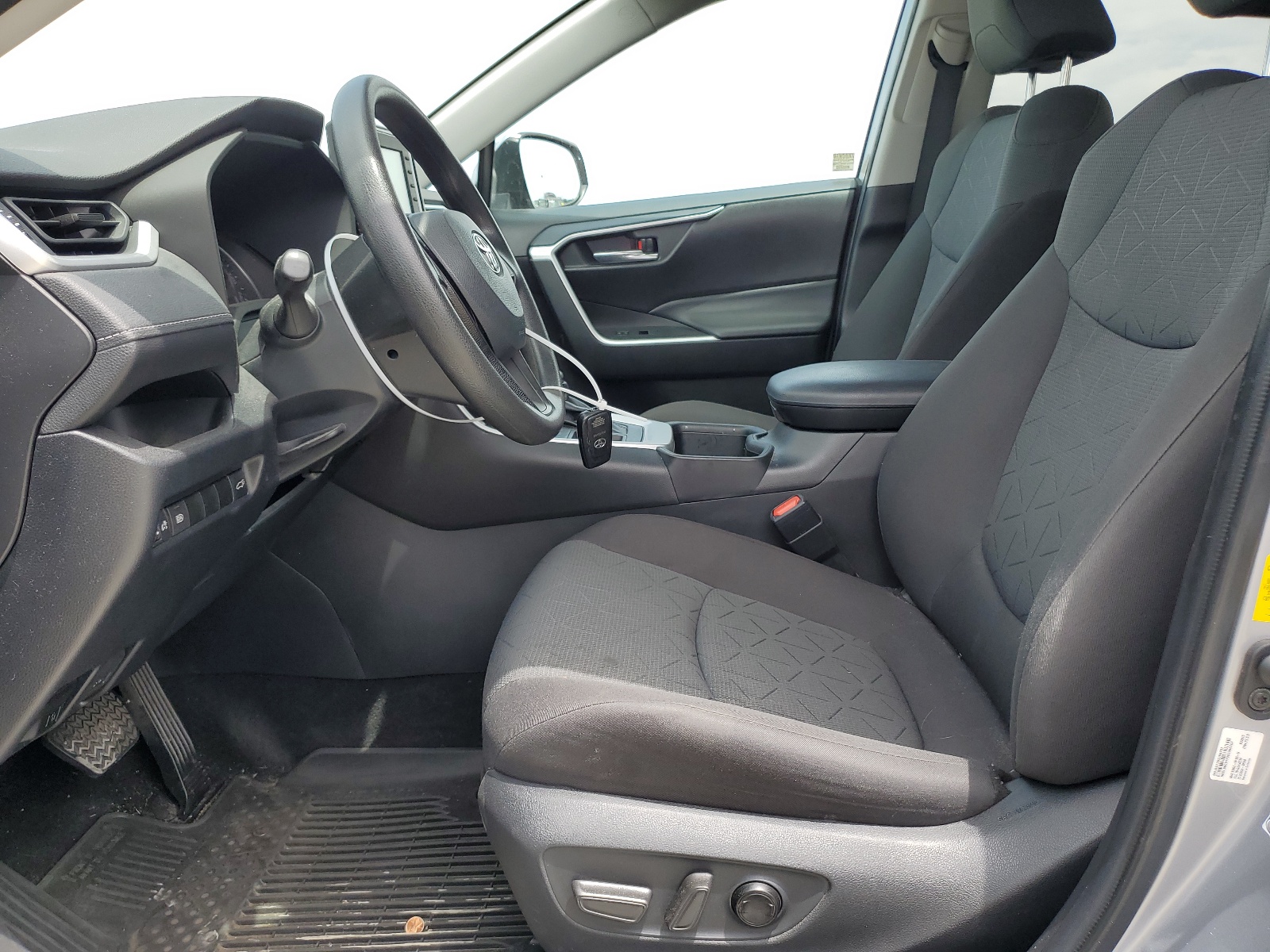 2T3W1RFV7NC175414 2022 Toyota Rav4 Xle