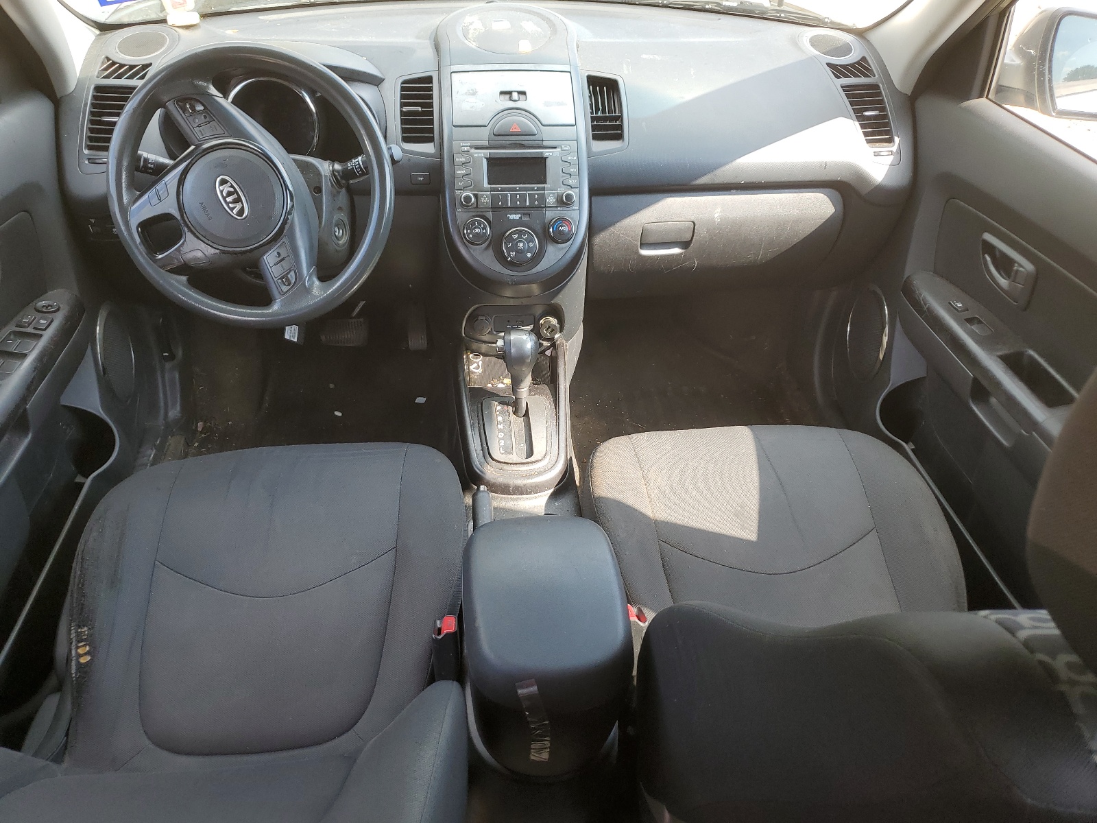 KNDJT2A27A7112942 2010 Kia Soul +