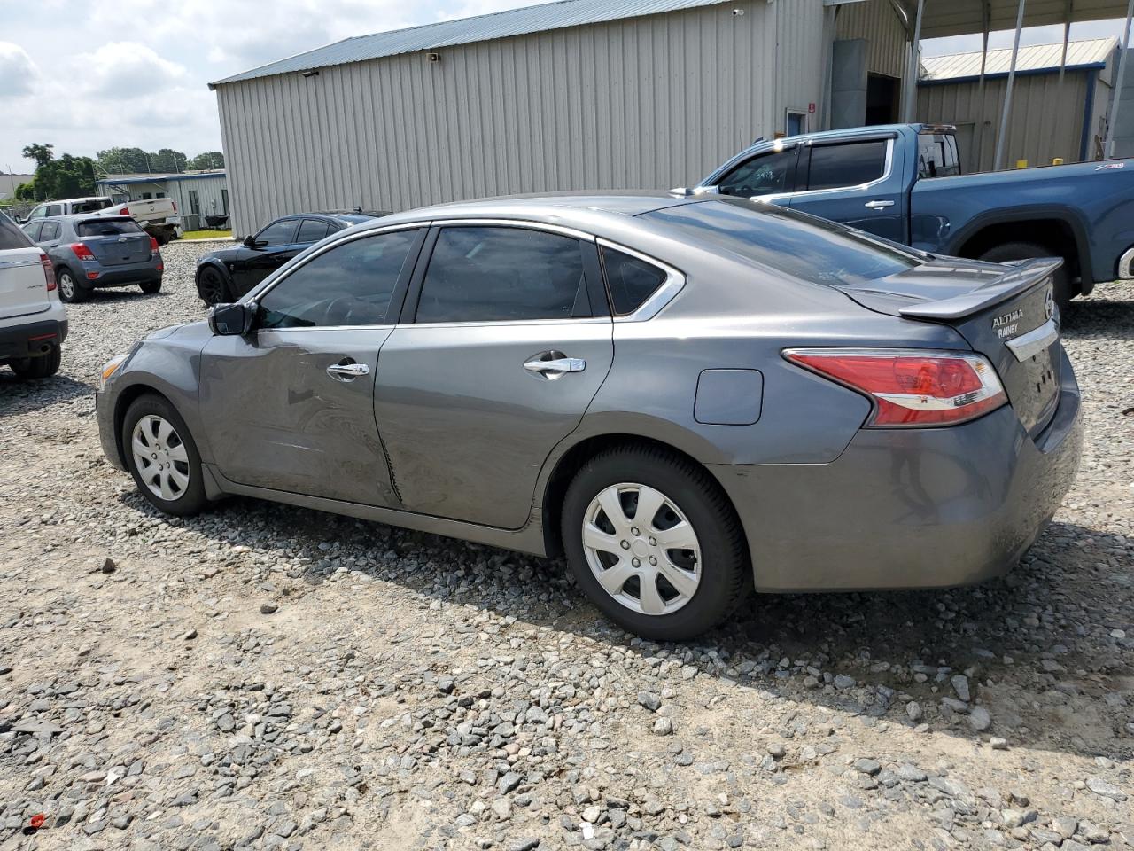 2015 Nissan Altima - Image 2
