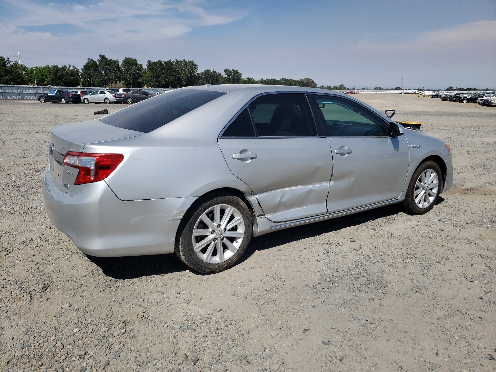 2014 Toyota Camry Hybrid vin: 4T1BD1FK2EU124343