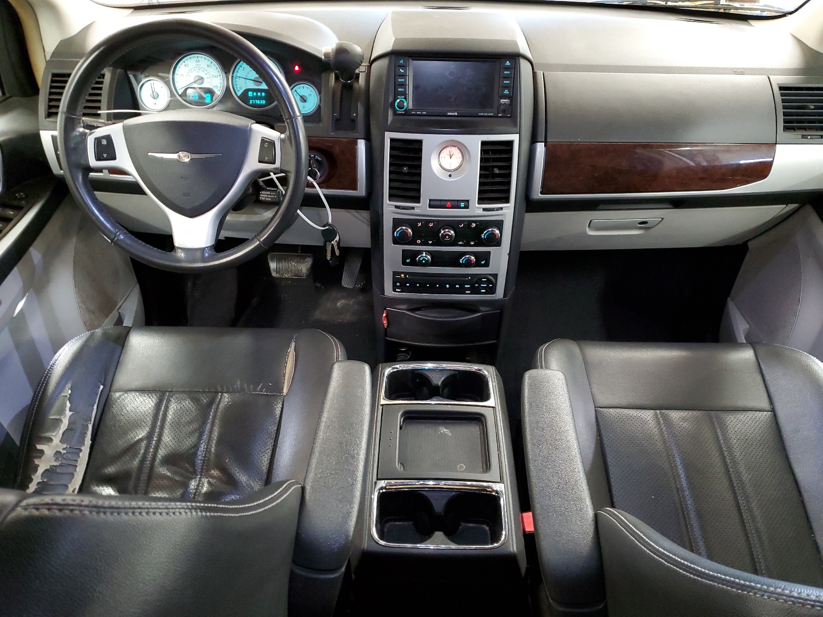 2A4RR8D15AR398130 2009 Chrysler Town & Country Touring Plus