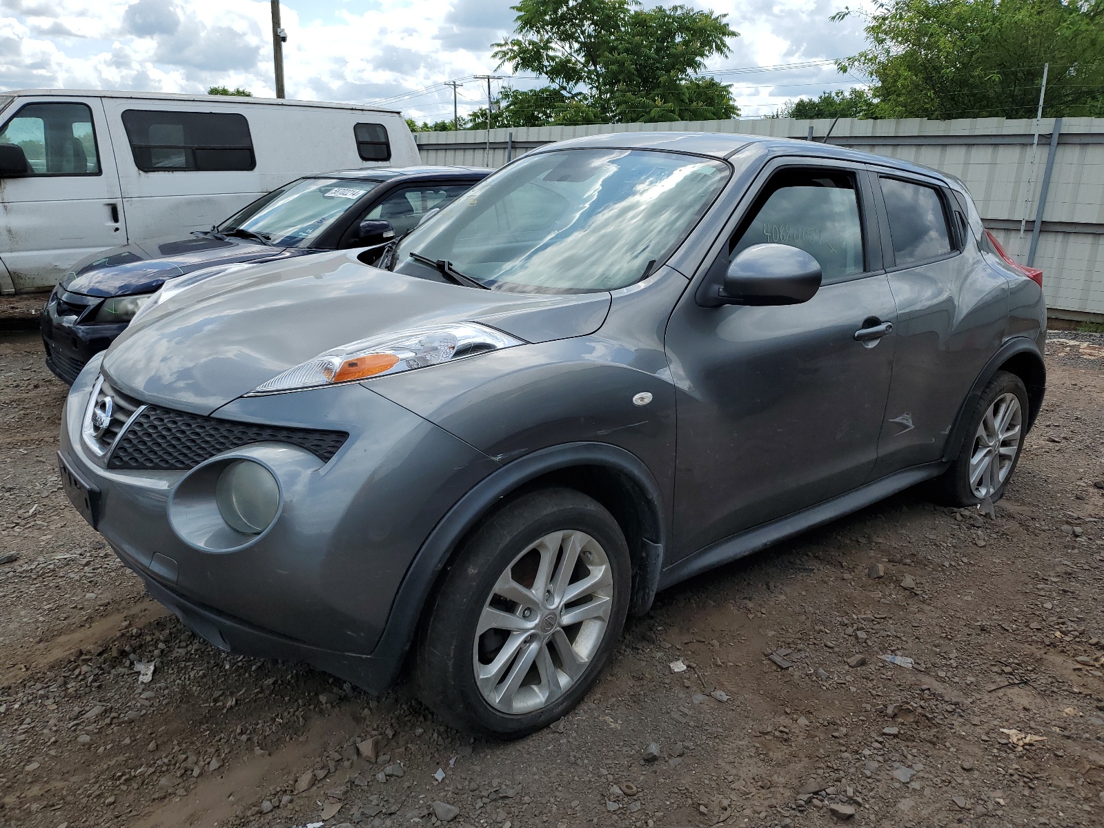 2012 Nissan Juke S vin: JN8AF5MV2CT114319