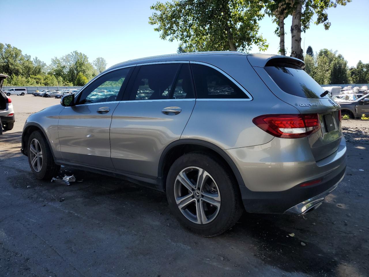 WDC0G4JB4KV187553 2019 MERCEDES-BENZ GLC - Image 2