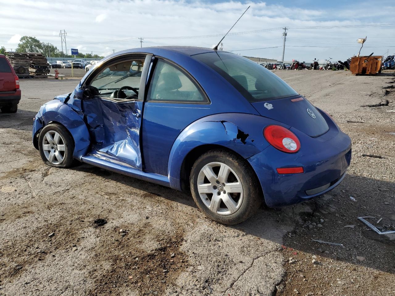 2007 Volkswagen Beetle - Image 2