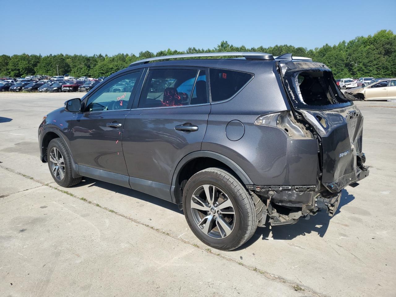 2T3WFREVXGW282610 2016 TOYOTA RAV 4 - Image 2