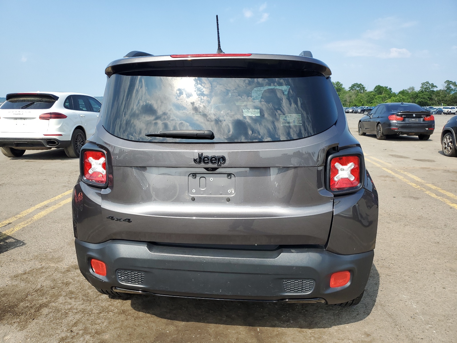 ZACCJBBB8HPE84087 2017 Jeep Renegade Latitude