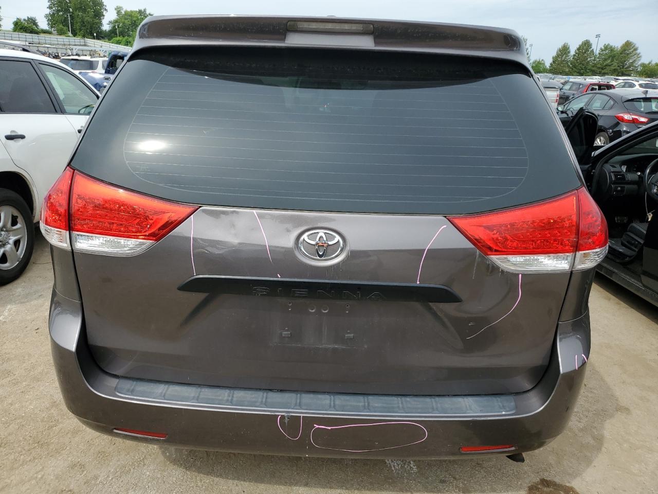 2012 Toyota Sienna Base VIN: 5TDKA3DC9CS012256 Lot: 61010774