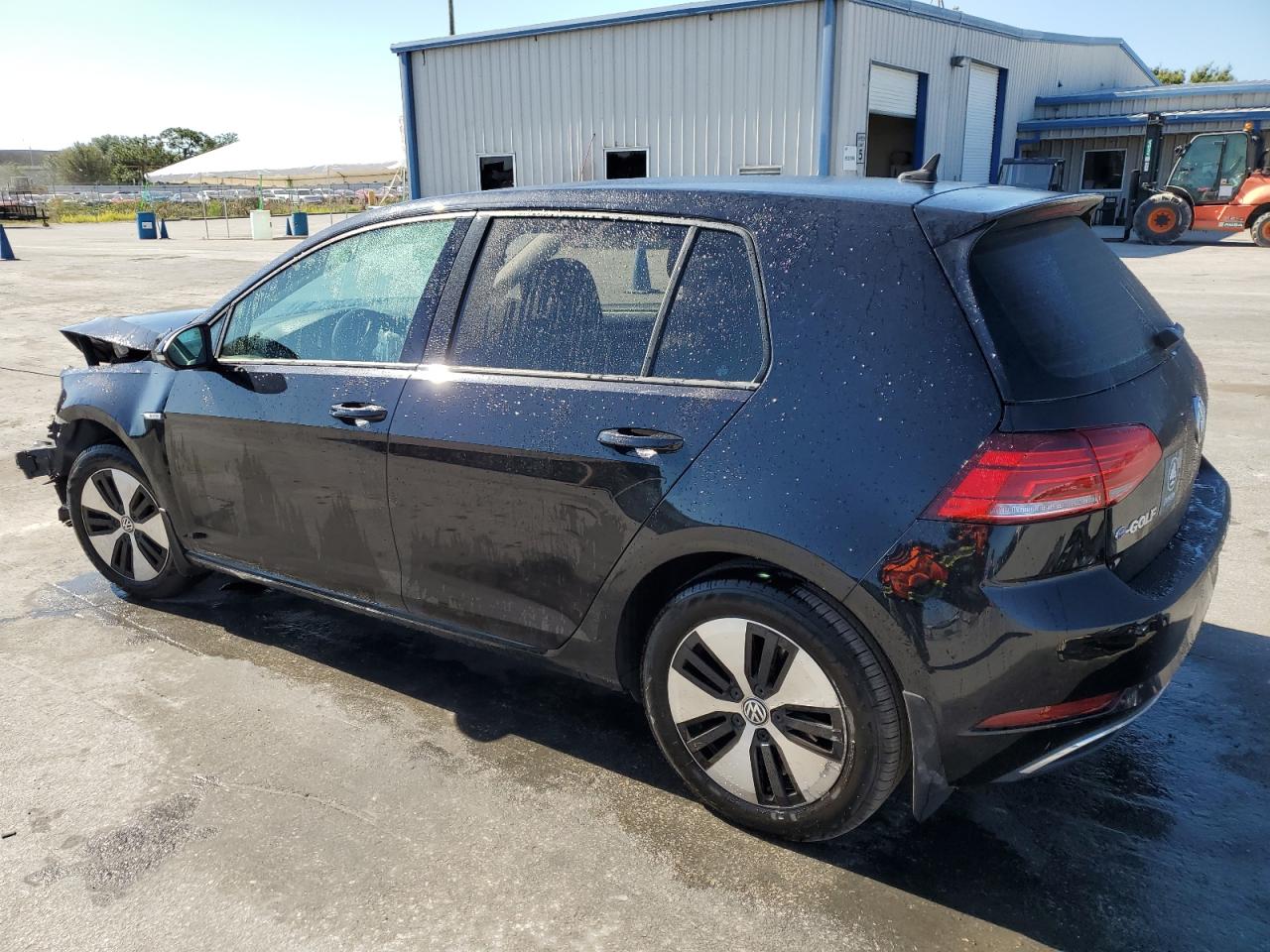 WVWKR7AUXKW902101 2019 VOLKSWAGEN GOLF - Image 2