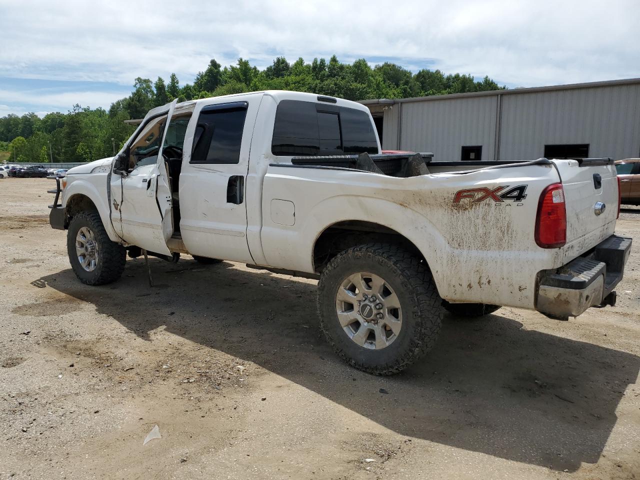 1FT7W2BT5FED27537 2015 FORD F250 - Image 2