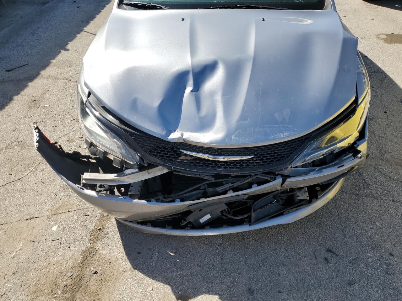 2015 Chrysler 200 S VIN: 1C3CCCBB2FN590576 Lot: 57690374