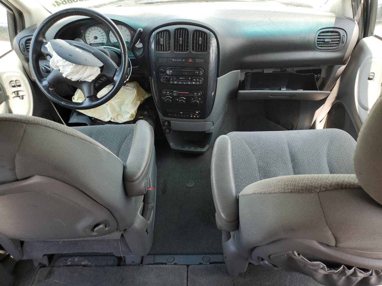 2005 Dodge Grand Caravan Sxt VIN: 2D4GP44L55R557881 Lot: 59205864