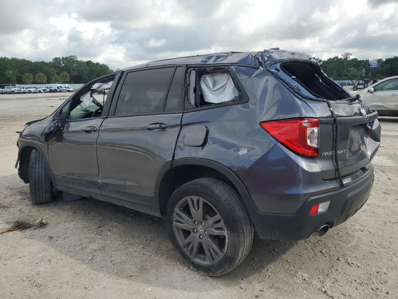 2020 Honda Passport - Image 2
