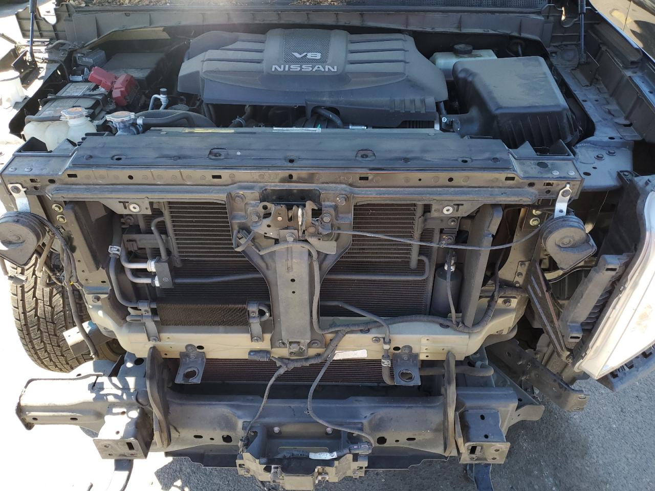 2020 Nissan Titan - Image 11