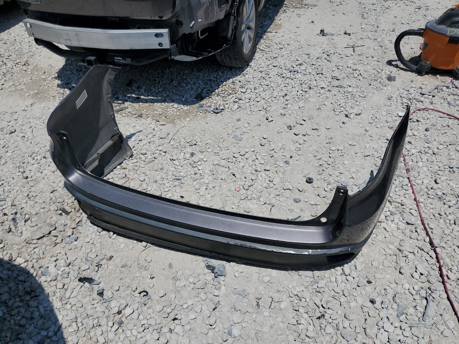 5TDZKRFH3GS180178 2016 Toyota Highlander Le