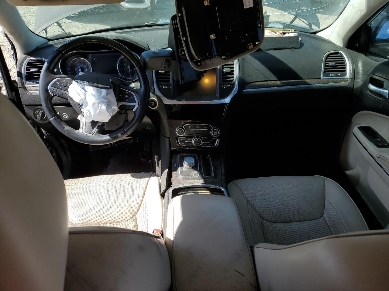 2016 Chrysler 300C VIN: 2C3CCAEG5GH116420 Lot: 60911164