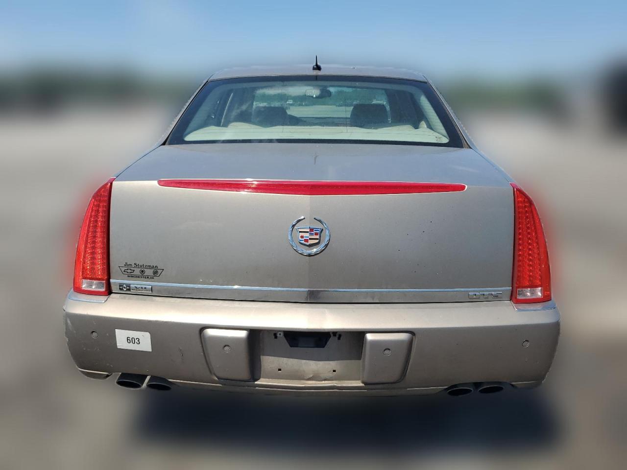 2007 Cadillac Dts VIN: 1G6KD57YX7U197352 Lot: 60234124