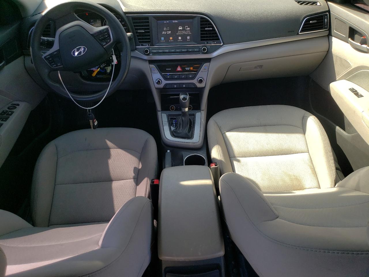 2017 Hyundai Elantra - Image 8