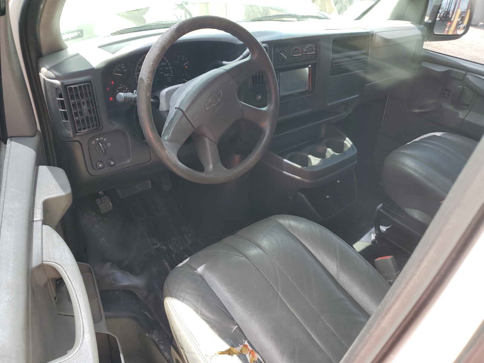 1GCGG29V361106367 2006 Chevrolet Express G2500