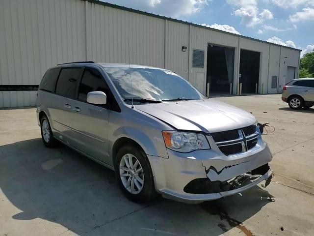 2015 Dodge Caravan - Image 11