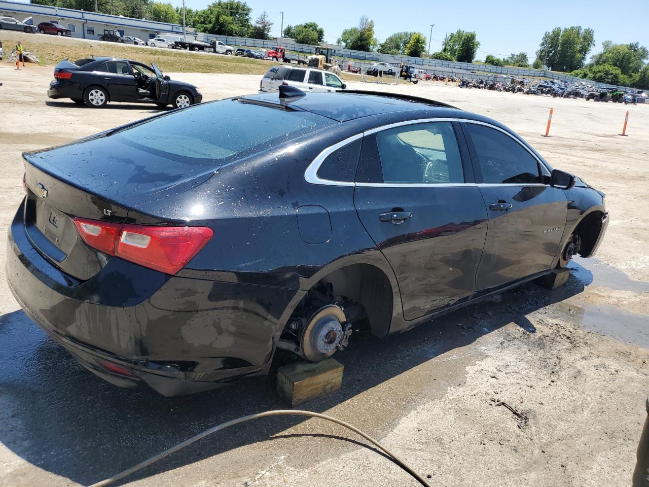 2017 Chevrolet Malibu - Image 3