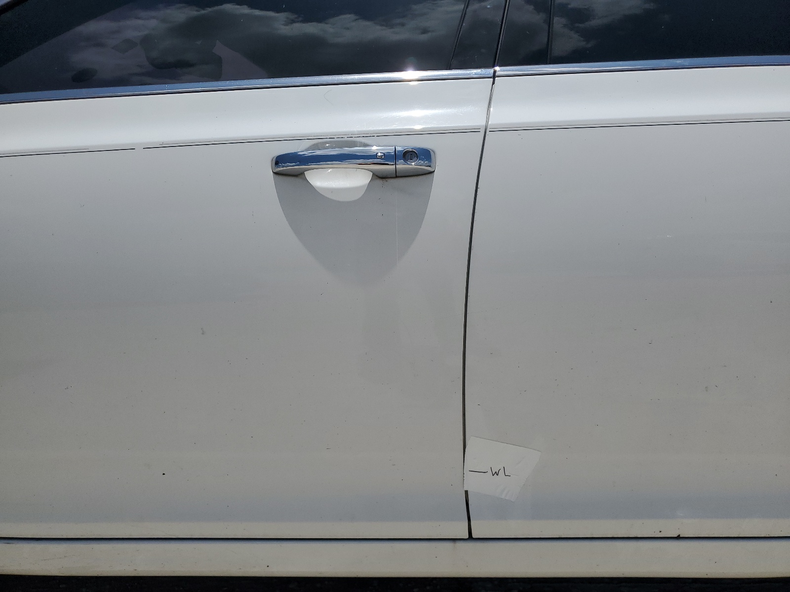 2C3CA5CG0BH593717 2011 Chrysler 300 Limited