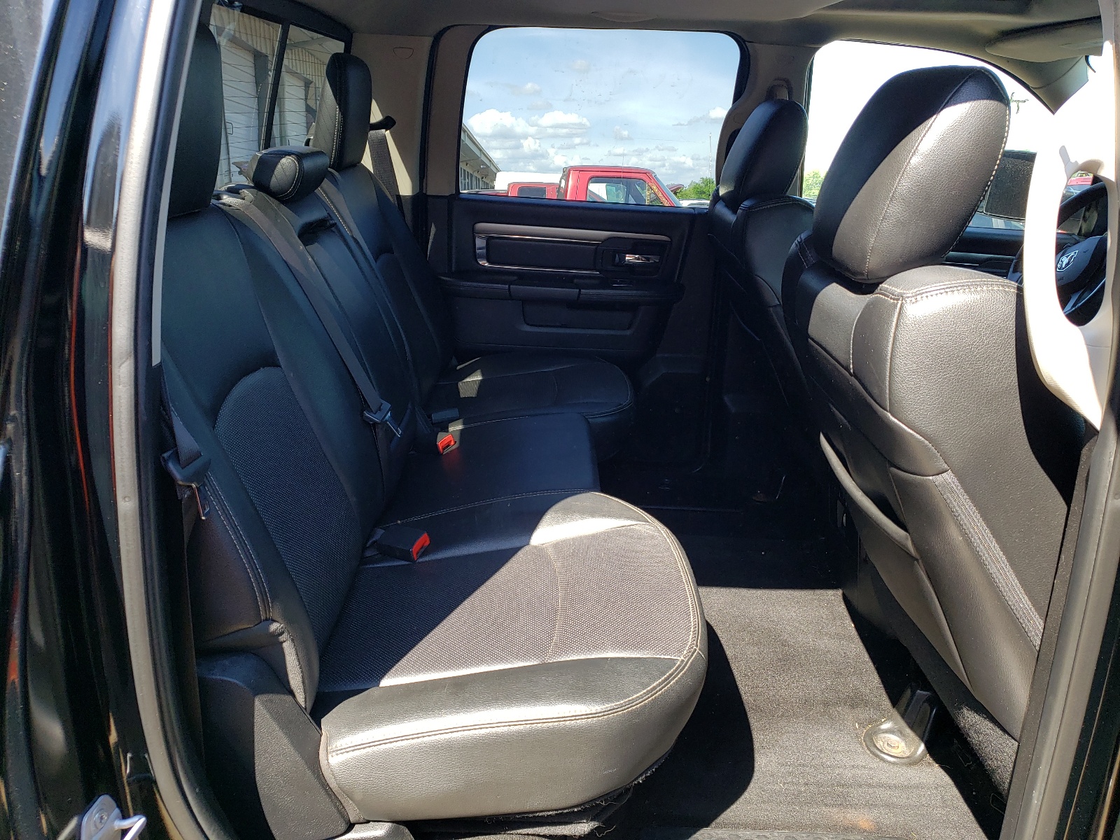 1C6RR7UT9FS544124 2015 Ram 1500 Sport