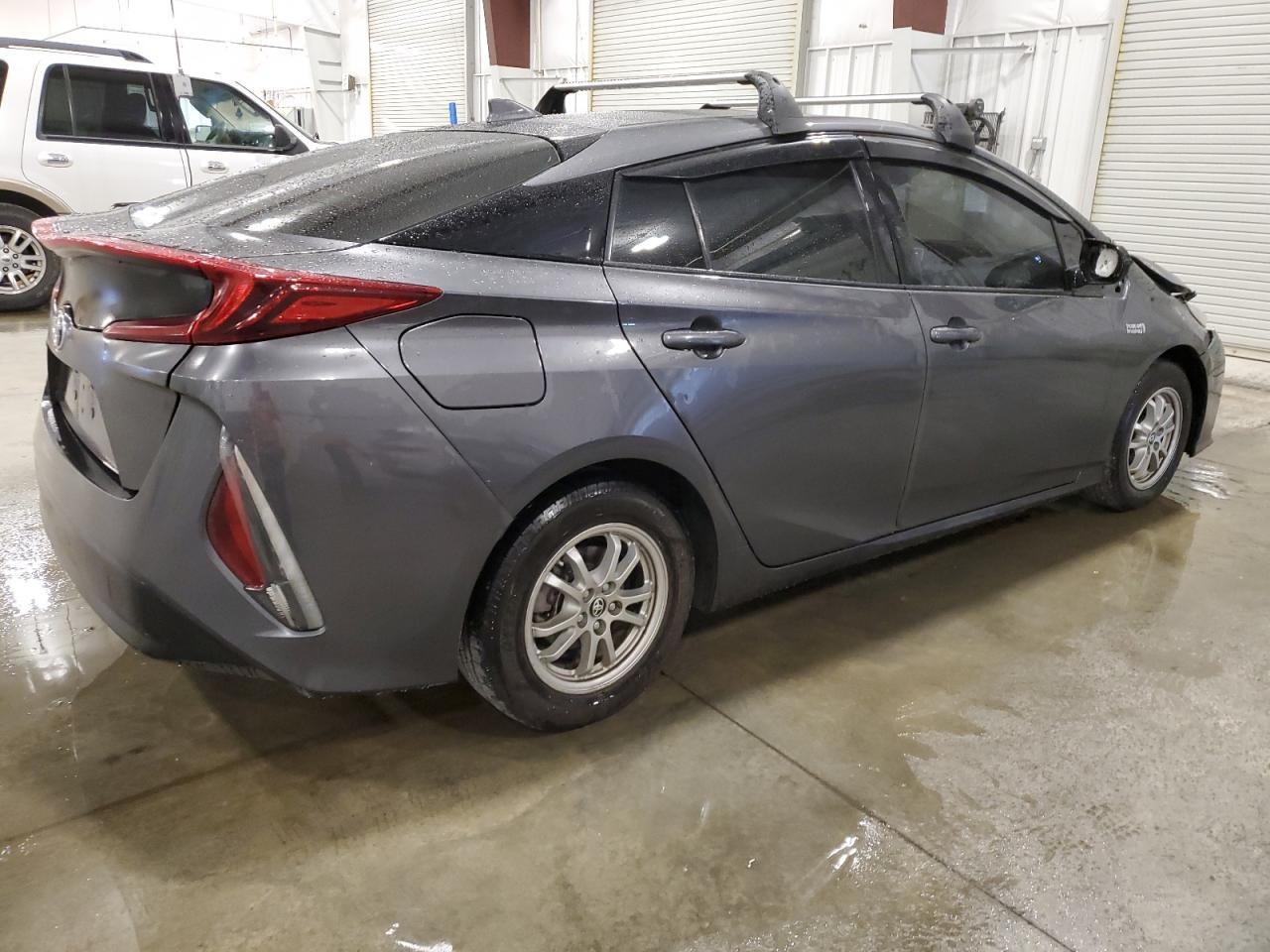 VIN JTDKARFP2H3053419 2017 TOYOTA PRIUS no.3