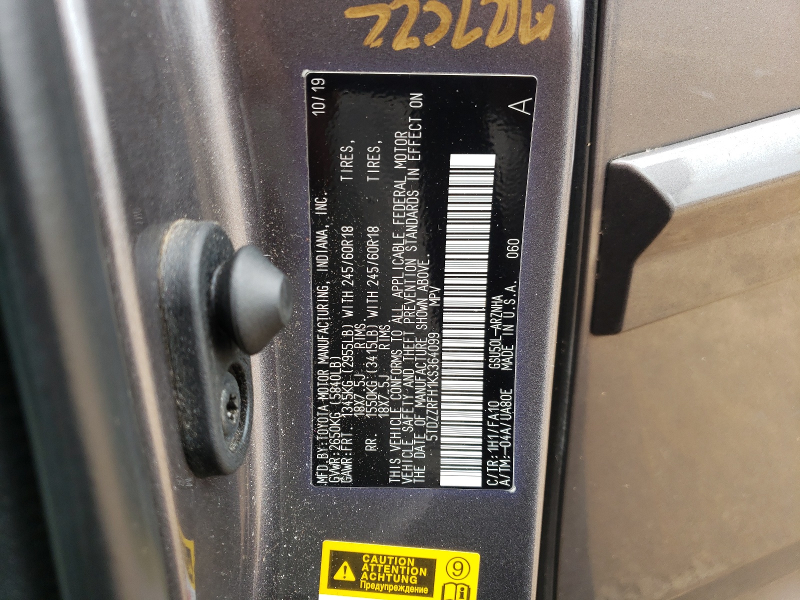 5TDZZRFH1KS364099 2019 Toyota Highlander Le