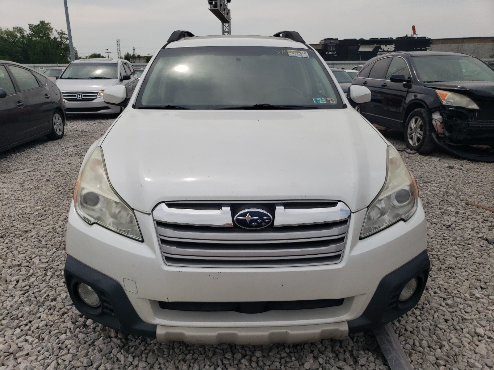 2013 Subaru Outback 3.6R Limited vin: 4S4BRDKC7D2296914