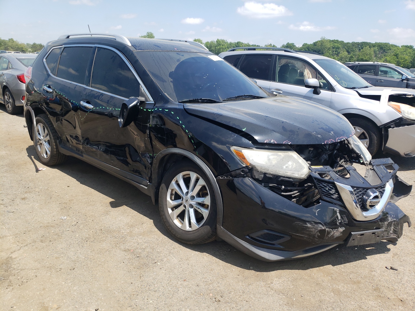 2015 Nissan Rogue S vin: KNMAT2MV4FP557054