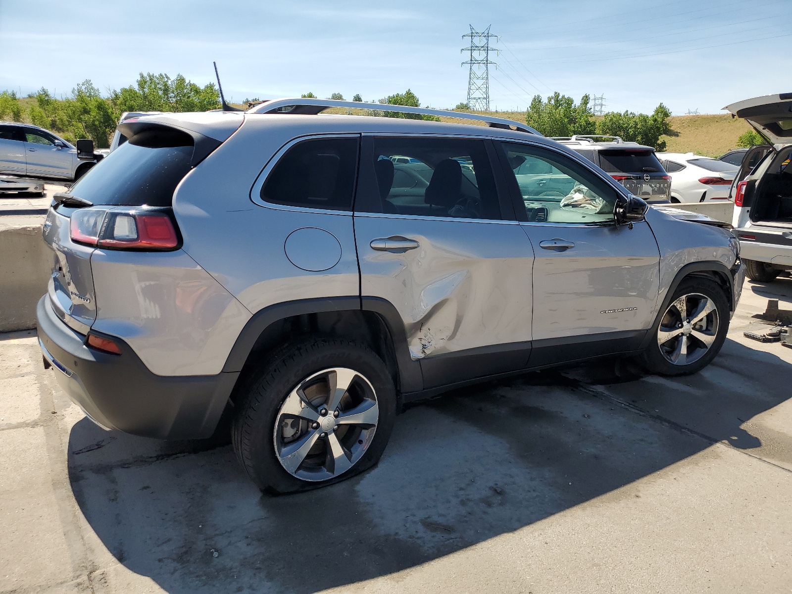 1C4PJMDN0KD214085 2019 Jeep Cherokee Limited