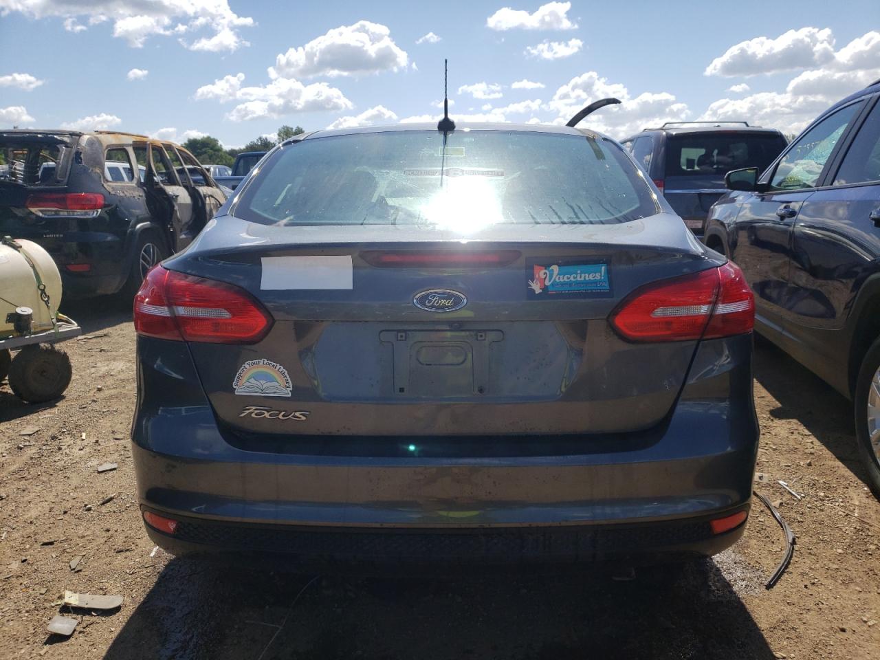 1FADP3E2XJL268648 2018 Ford Focus S