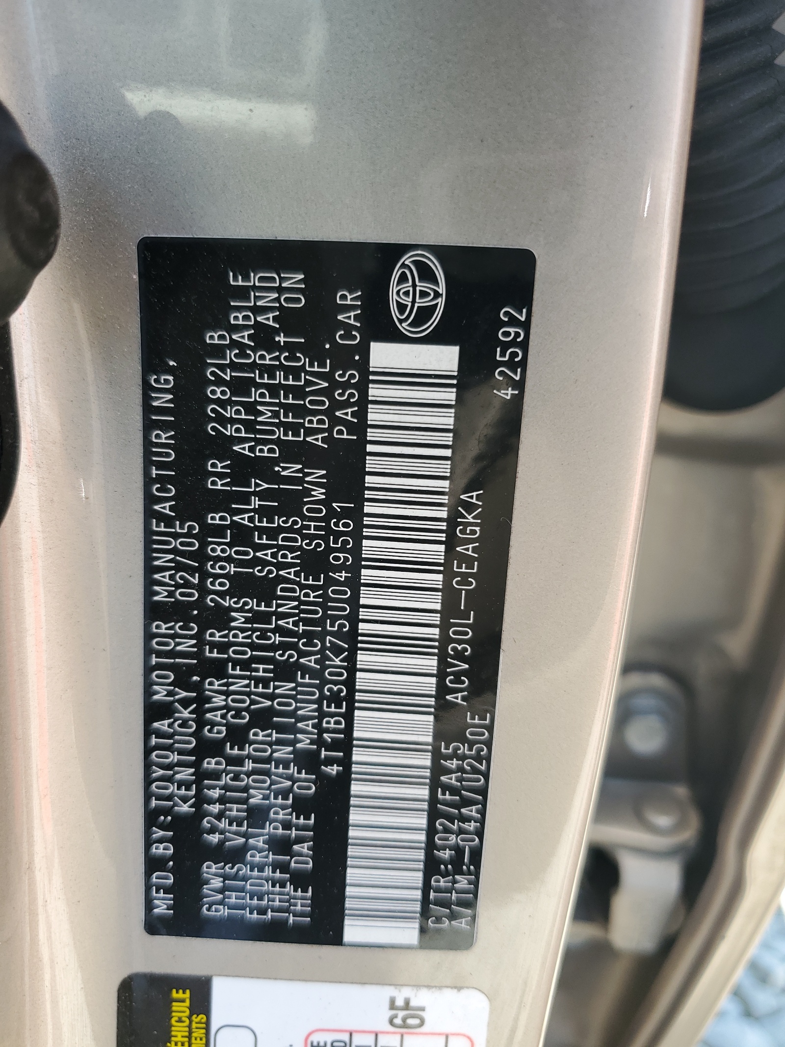 4T1BE30K75U049561 2005 Toyota Camry Le