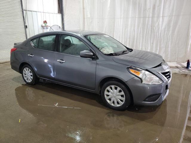  NISSAN VERSA 2018 Szary