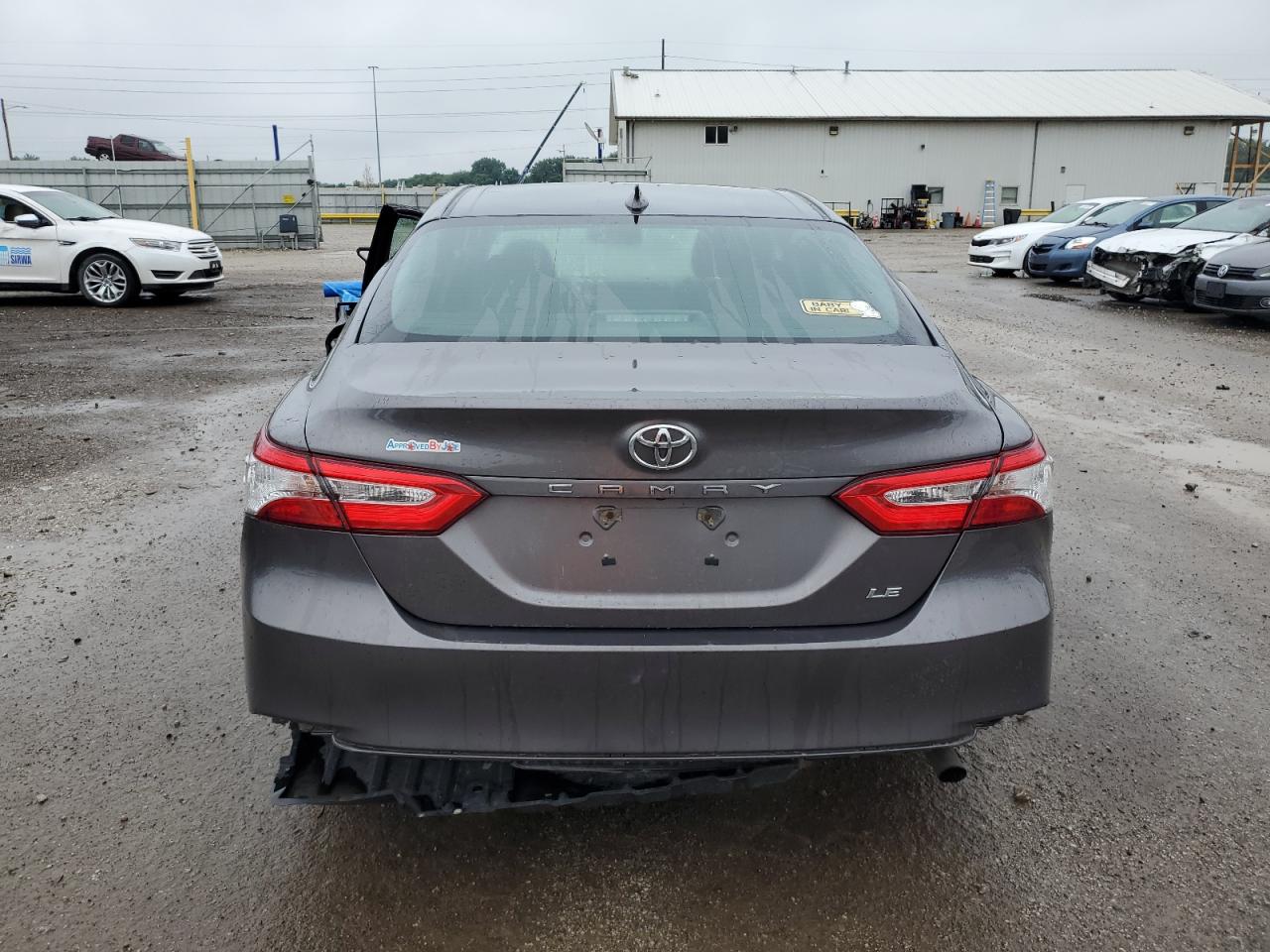 4T1B11HK3KU750758 2019 Toyota Camry L