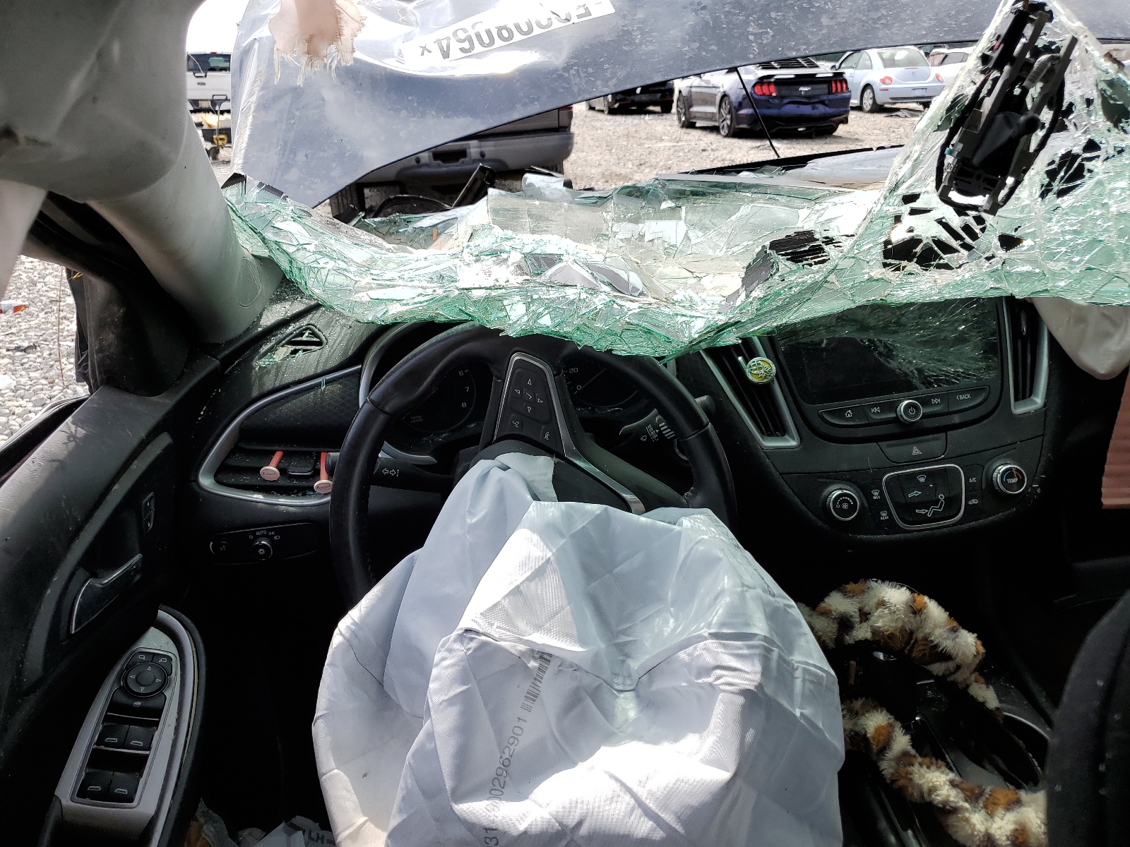 1G1ZG5ST3KF213556 2019 Chevrolet Malibu Rs