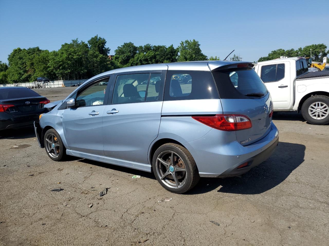 2013 Mazda 5 - Image 2